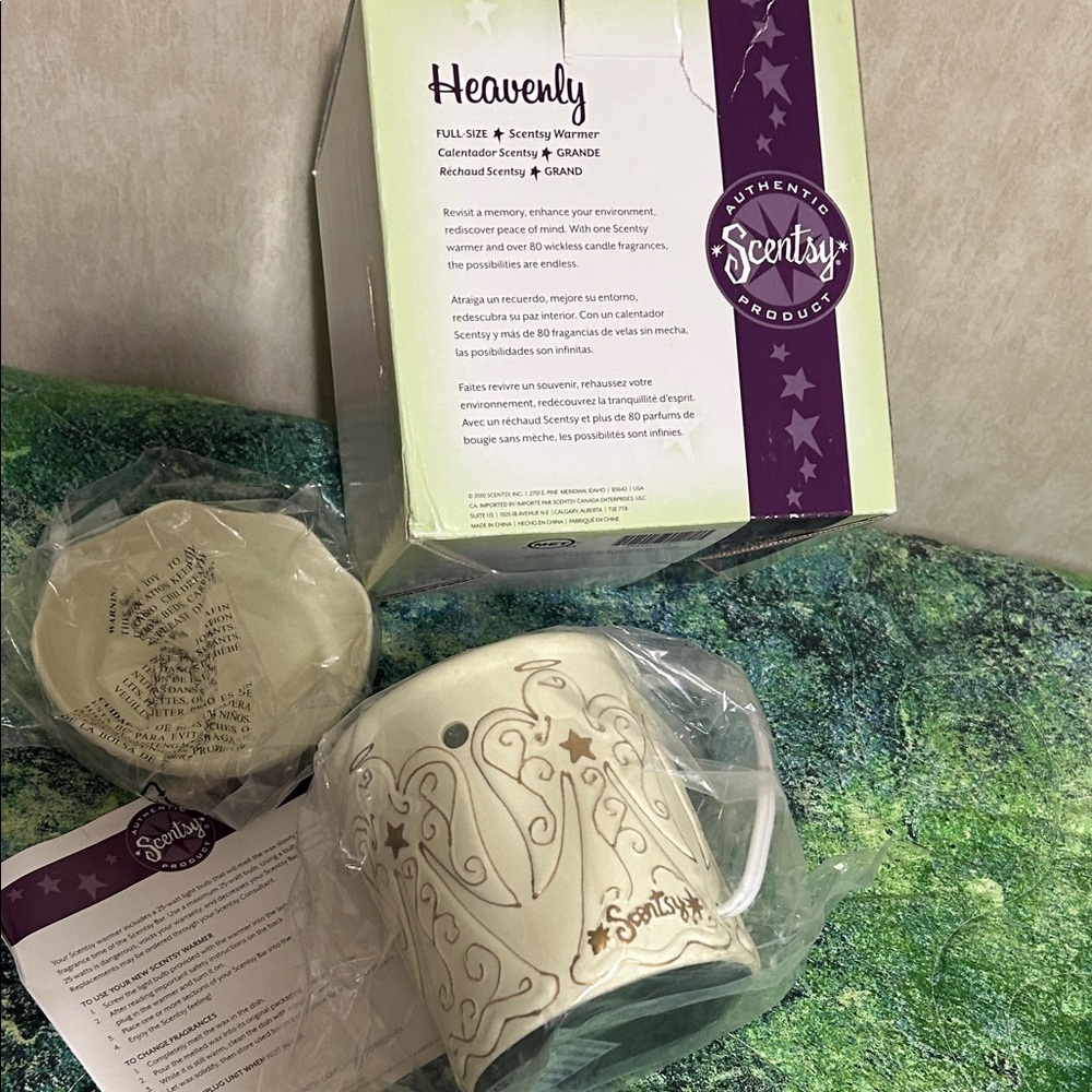 Scentsy Heavenly Cream Scent Warmer